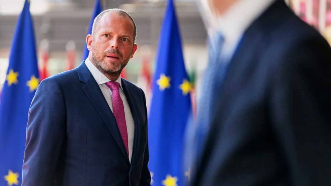 theo-francken-20251028104759