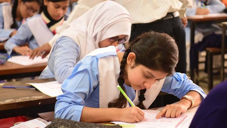 আগামী ২১ এপ্রিল মঙ্গলবার থেকে শুরু হবে মাধ্যমিক স্কুল সার্টিফিকেট (এসএসসি) পরীক্ষা ।