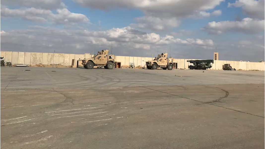 ইরাকের আনবার প্রদেশের আইন আল-আসাদ বিমান ঘাঁটিতে মার্কিন সেনাদের সামরিক যানবাহন দেখা যাচ্ছে। ছবি: রয়টার্স