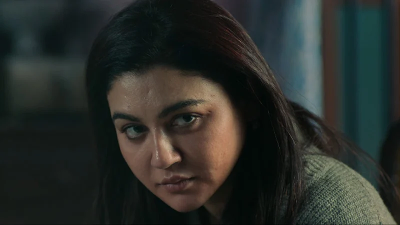 ‘ওসিডি’ সিনেমার ট্রেলারে জয়া আহসান। ছবি: ভিডিও থেকে