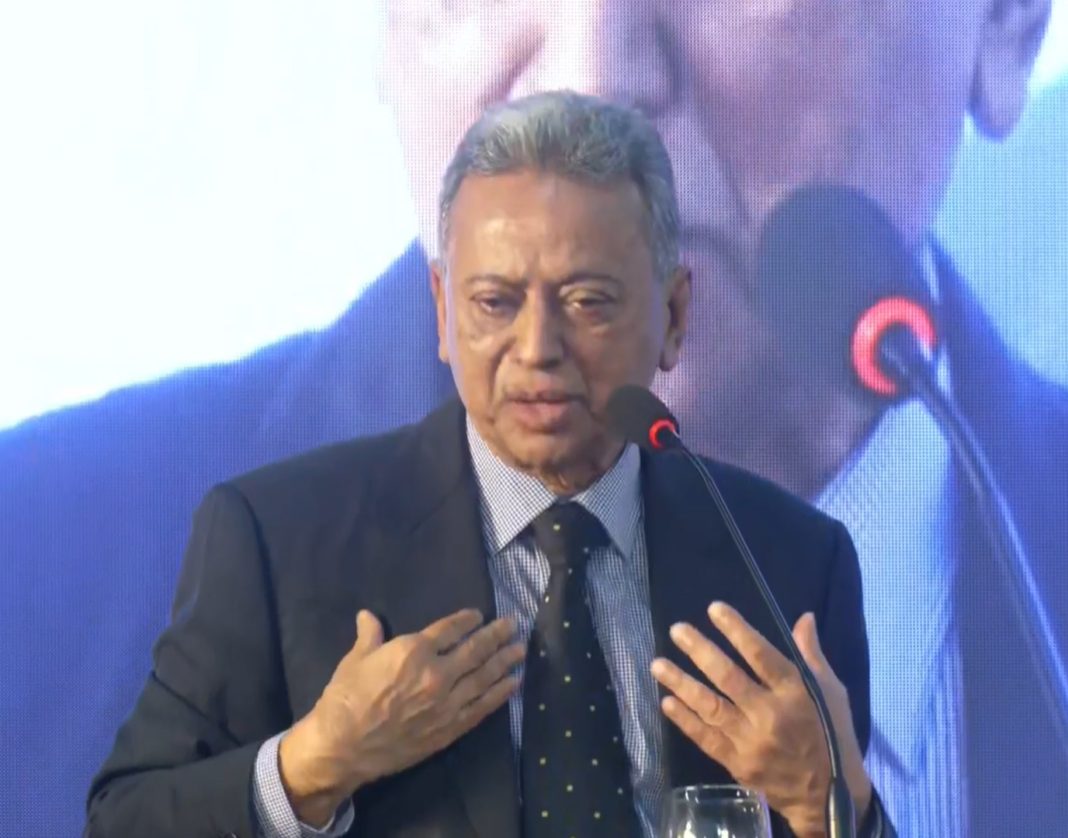 জাতীয় নির্বাচন ২০২৬ ও নাগরিক প্রত্যাশা শীর্ষক নাগরিক প্ল্যাটফর্মের সংলাপে বক্তব্য দিচ্ছেন বিএনপির স্থায়ী কমিটির সদস্য আমীর খসরু মাহমুদ চৌধুরী।