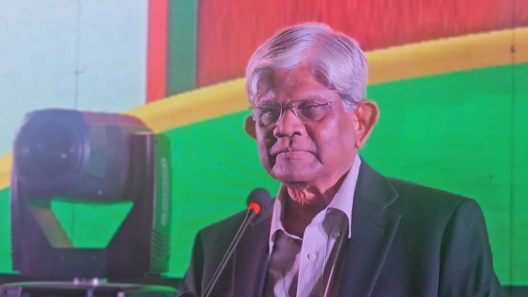 গণভোটের প্রচার ও ভোটারদের উদ্বুদ্ধকরণ কর্মসূচিতে কথা বলছেন অর্থ উপদেষ্টা ড. সালেহউদ্দিন আহমেদ।