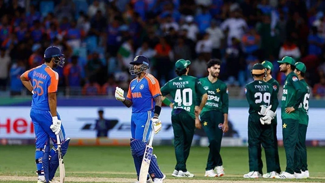 কলম্বোয় ভারতের বিপক্ষে ম্যাচ বয়কট করতে পারে পাকিস্তান। ছবি: রয়টার্স