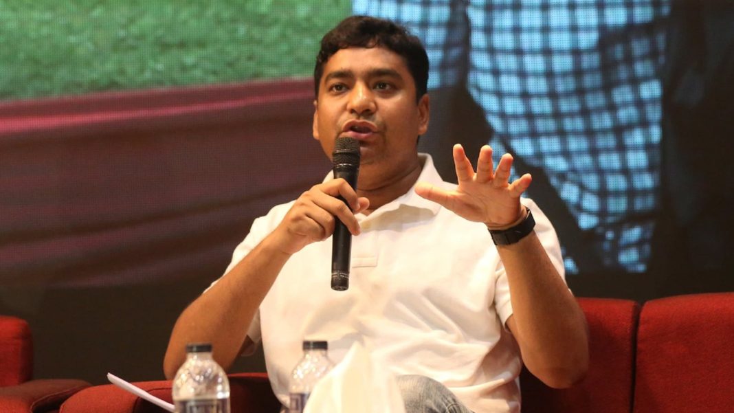 সাবেক উপদেষ্টা আসিফ হাজার হাজার কোটি টাকার দুর্নীতি করেছেন বলে অভিযোগ তুলেছেন ছাত্রদলের সাধারণ সম্পাদক।