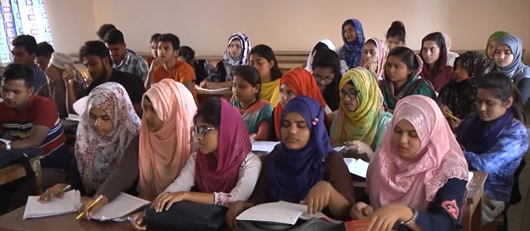 দ্বাদশ শ্রেণিতে কলেজ ও বোর্ড পরিবর্তনের সময় বাড়ল