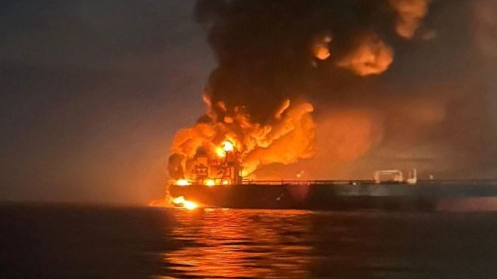 তেলবাহী ট্যাংকারে ড্রোন হামলা