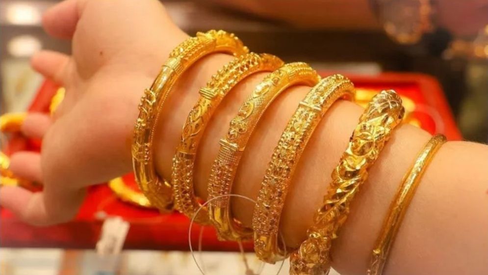বিশ্ব বাজারে দাম বাড়ার ফলে দেশের বাজারে রেকর্ড হারে বেড়েছে স্বর্ণের দাম। ফাইল ছবি