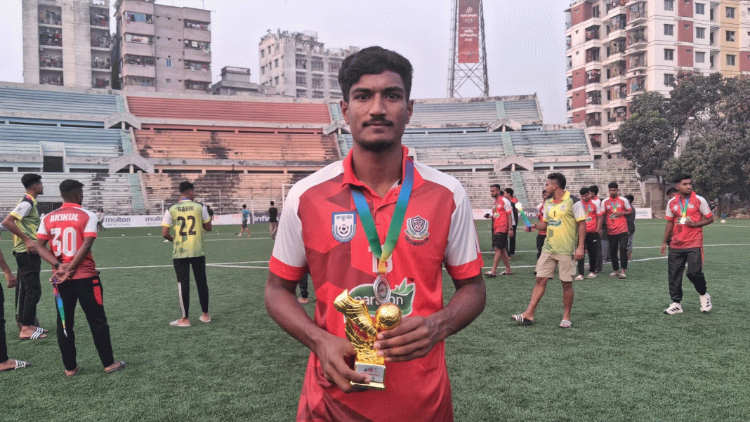 প্রথম বিভাগ লিগে ১৮ গোল করেছেন মাশরাফি। ছবি: বাফুফে