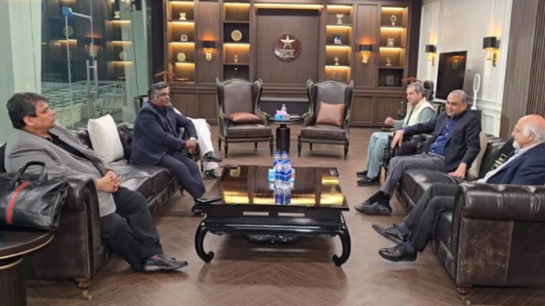 বৈঠকে নাকভি, খাজা ও বুলবুল ছাড়াও আরও বেশ কয়েকজন উপস্থিত ছিলেন। ছবি: পিসিবি