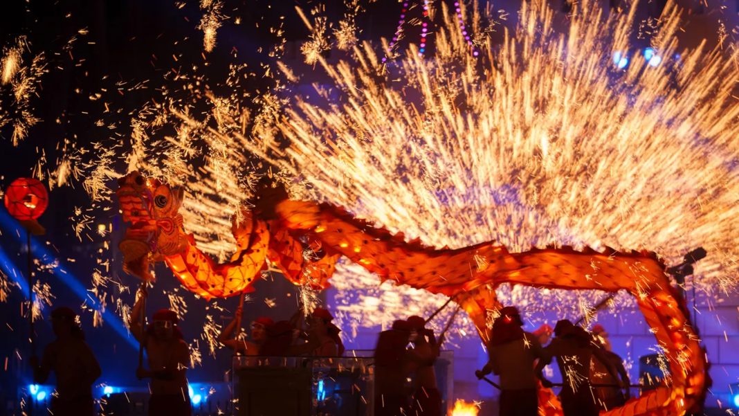চীনা নববর্ষ উদযাপনের দ্বিতীয় দিন মঙ্গলবার (১৭ ফেব্রুয়ারি) বিস্ফোরণের ঘটনা ঘটে। ছবি: এপি