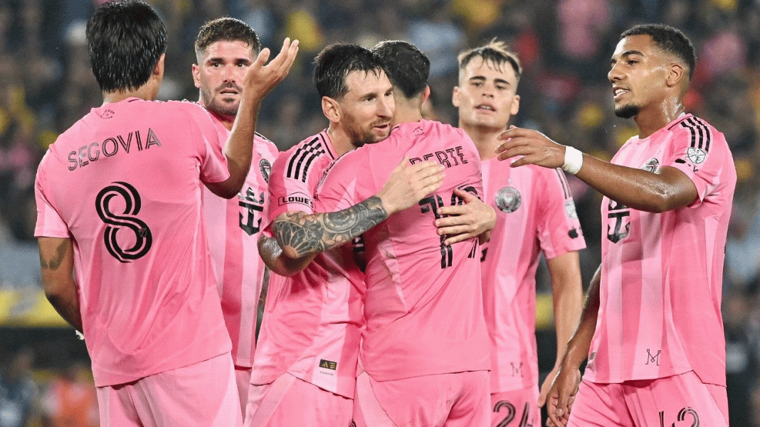 ফুটবল বার্সেলোনার বিপক্ষে বছরের ‘প্রথম’ গোল করলেন মেসি ক্রীড়া ডেস্ক প্রকাশ : ০৮ ফেব্রুয়ারি ২০২৬, ১২: ৪৪ আপডেট : ০৮ ফেব্রুয়ারি ২০২৬, ১৬: ৩৮ বার্সেলোনার বিপক্ষে বছরের ‘প্রথম’ গোল করলেন মেসি সতীর্থদের সঙ্গে গোল উদযাপন করছেন মেসি। ছবি: সংগৃহীত